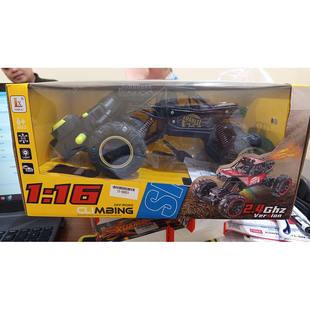 R/C Mobil Rock Crawler 1:16 Charge + Kabel Charge Lampu Asap Climbing 2.4 GHz 5 Channel XL671 1 Ikat 3 Pcs Box Window @36